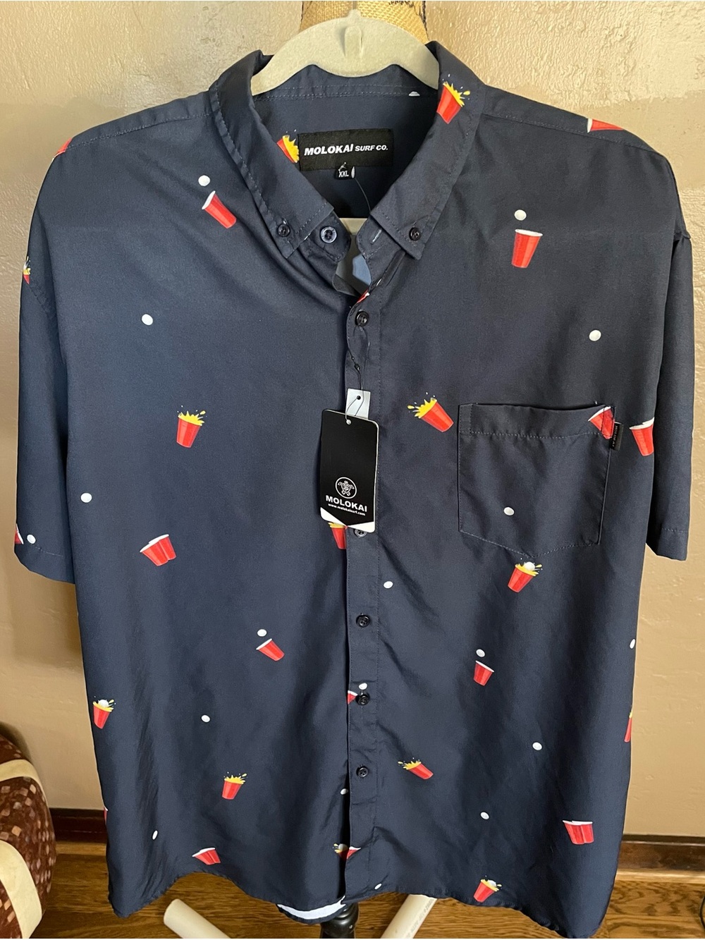 NWT Molokai Short-Sleeve Button-Up Beer Pong Shirt with Red Solo Cup Print XXL